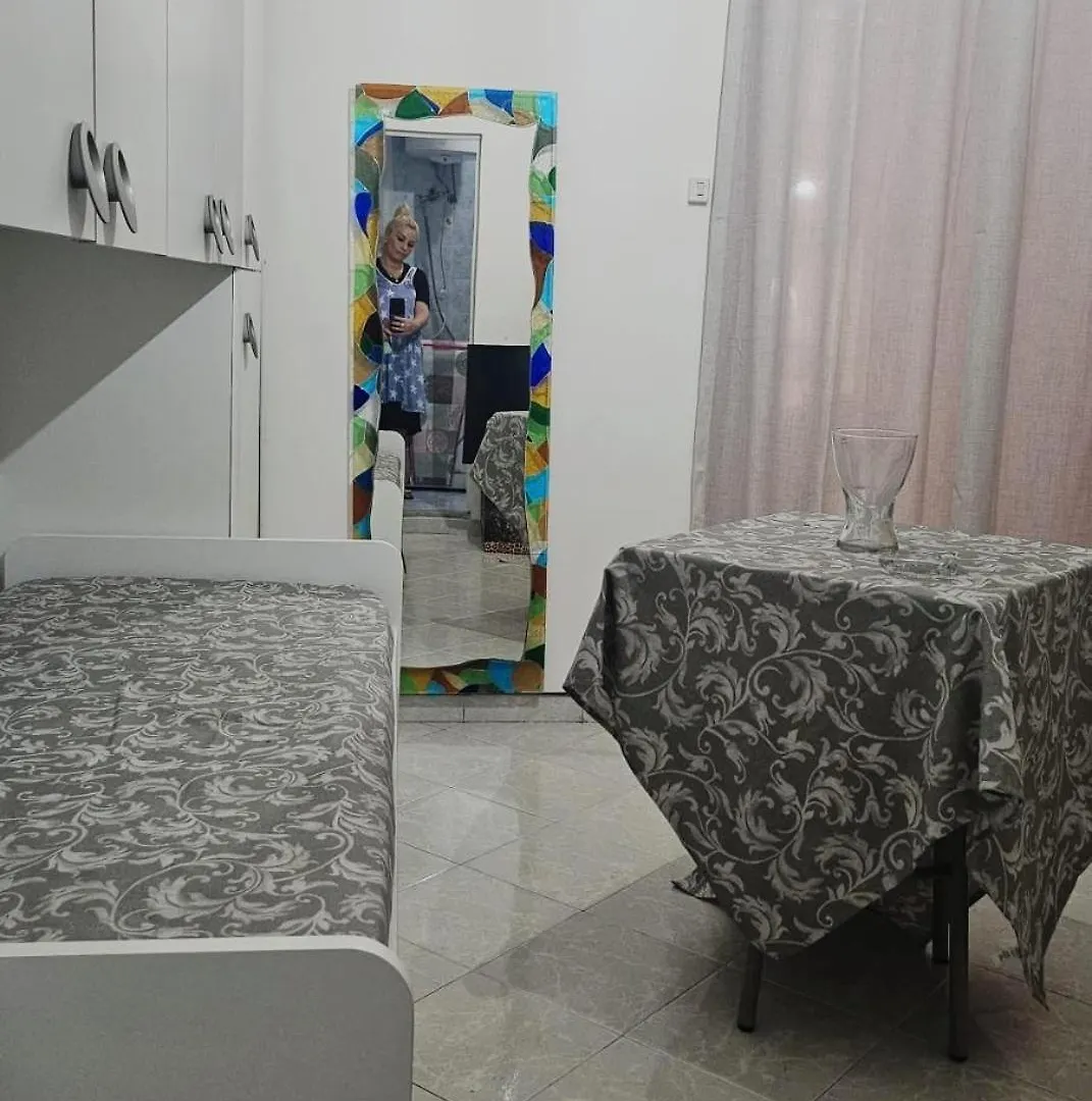 O Sole E Napule Villa Napoli Italien